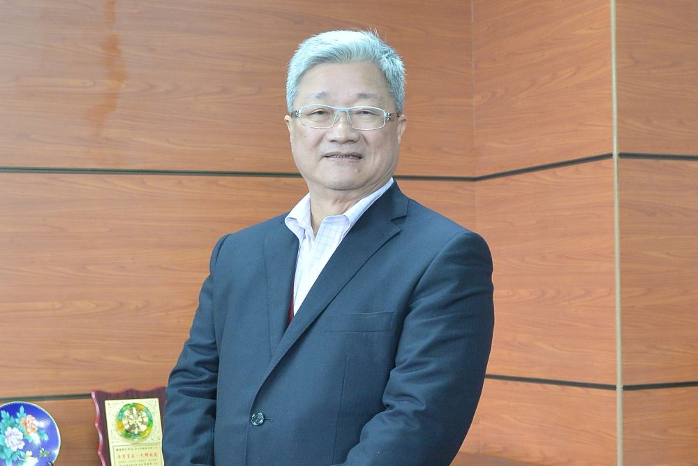 以技優為本、教學卓越、產學創新 引領仁德醫專飛躍成長｜專訪優秀校友 仁德醫護管理專科學校董事長 鍾智文學長